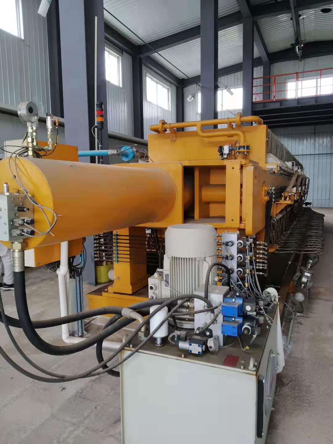 利保位于昌華實(shí)業(yè)廠區(qū)的機(jī)器設(shè)備 (1)_wps圖片.jpg